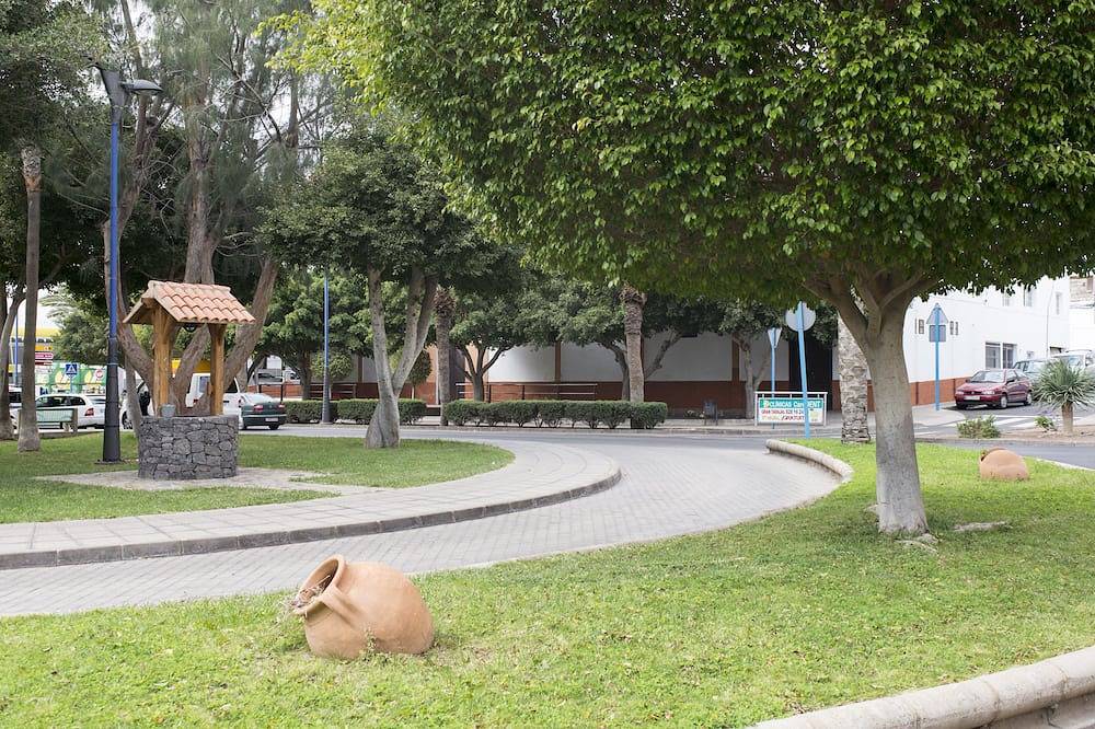Apartamento entero, Apartamento junto playa, vistas al mar, Wifi gratis y Tv St in Playa de Gran Tarajal, Gran Tarajal