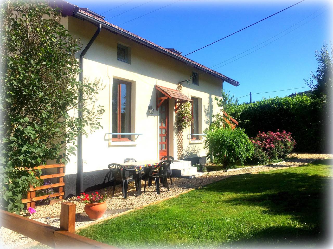 Gîte pour 4 personnes avec piscine in Saint-Moreil, Région d'Aubussargues