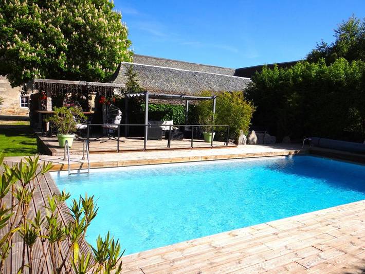 Gîte pour 2 personnes, avec piscine et jacuzzi ainsi que jardin et terrasse à Chaudes-Aigues - 4