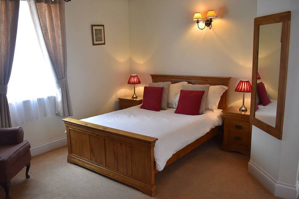 Standard Double Ensuite at Newcourt Barton in Cullompton, Devon