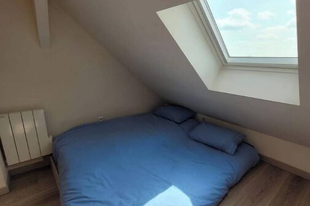 Entire apartment, \"Les roses de Malo les bains\" Apartment with mezzanine, close to the beach in Plage de Malo-les-Bains, Dunkirk