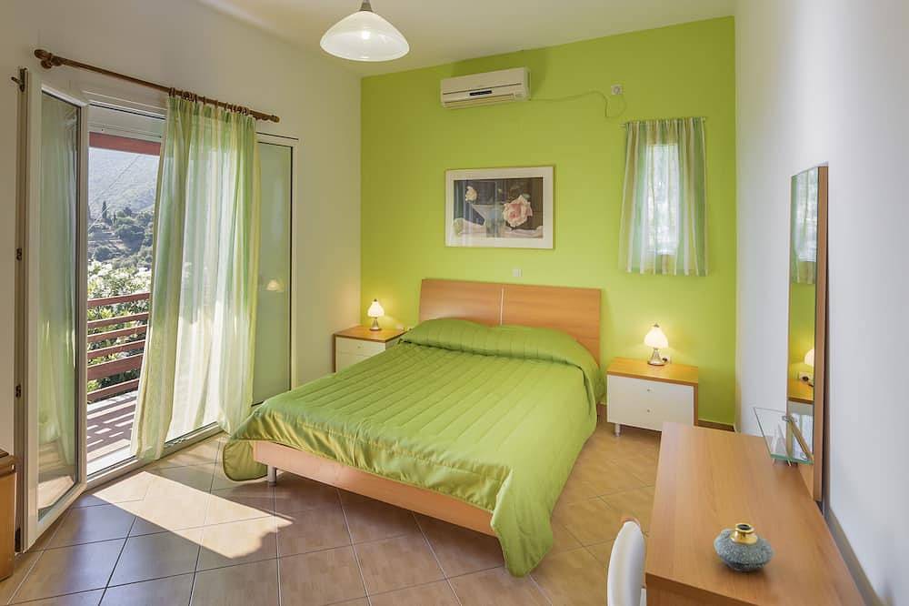 Mouzakis Villa (Red Villa) in Samos