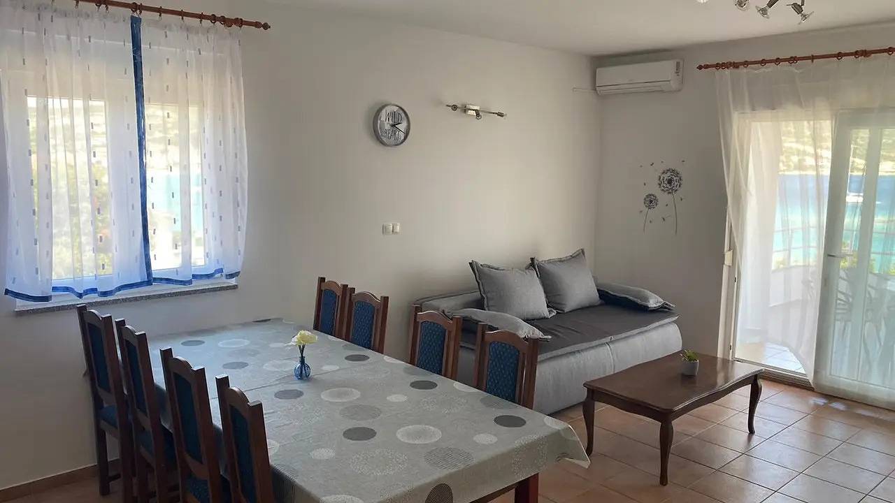 Cały apartament wypoczynkowy, Apartament wakacyjny dla 8 osób z taras in Sevid, Żupania splicko-dalmatyńska