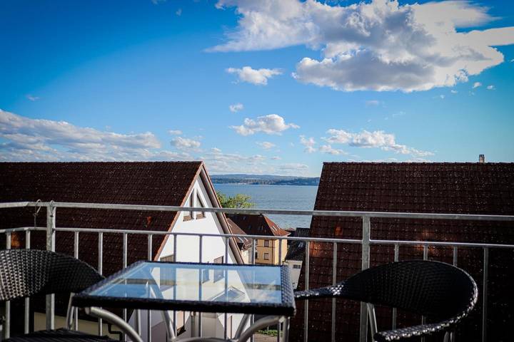 Ferienwohnung für 4 Personen, mit Seeblick und Garten sowie Ausblick - 1