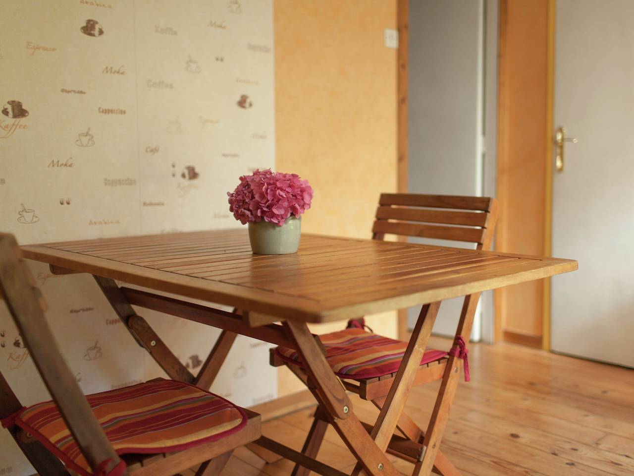 Vakantiehuis in mooie tuin met molen en vijver in Vitz-sur-Authie, Abbeville en omgeving