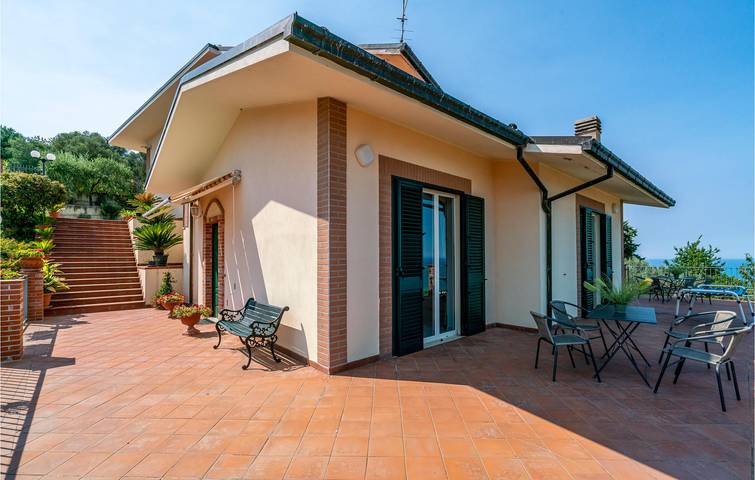 Ferienhaus für 12 Personen, mit Garten und Whirlpool, kinderfreundlich in den Abruzzen - 3