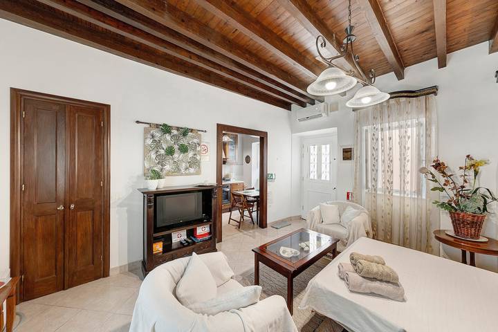 Entire studio, Casabella Apartment in Corfu Town with Air Conditioning in Corfu (city), Corfu