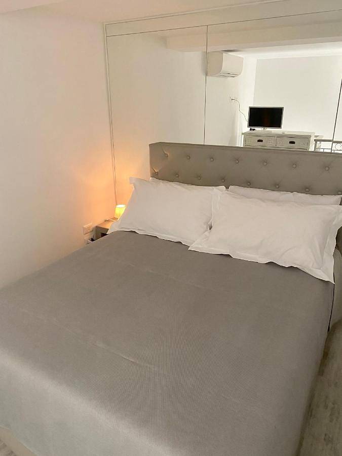Maison d’hôte pour 2 personnes, avec vue et terrasse, animaux acceptés à Acireale - 2