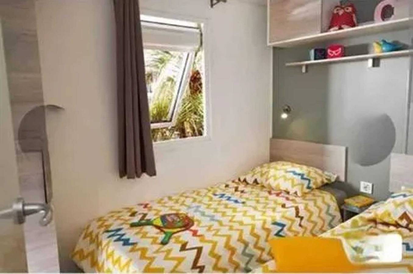 Comfortable Bungalow in Nans-les-Pins with Shared Pool in Nans-les-Pins, Brignoles region
