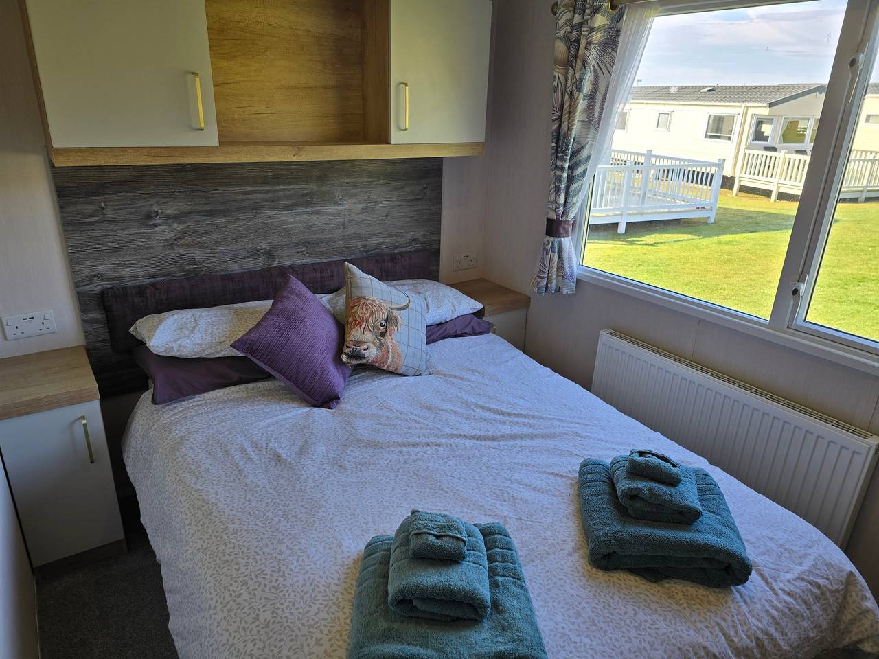 3 Bed-Sleeps 8-Free Parking-5 Min to Beach in Highlands