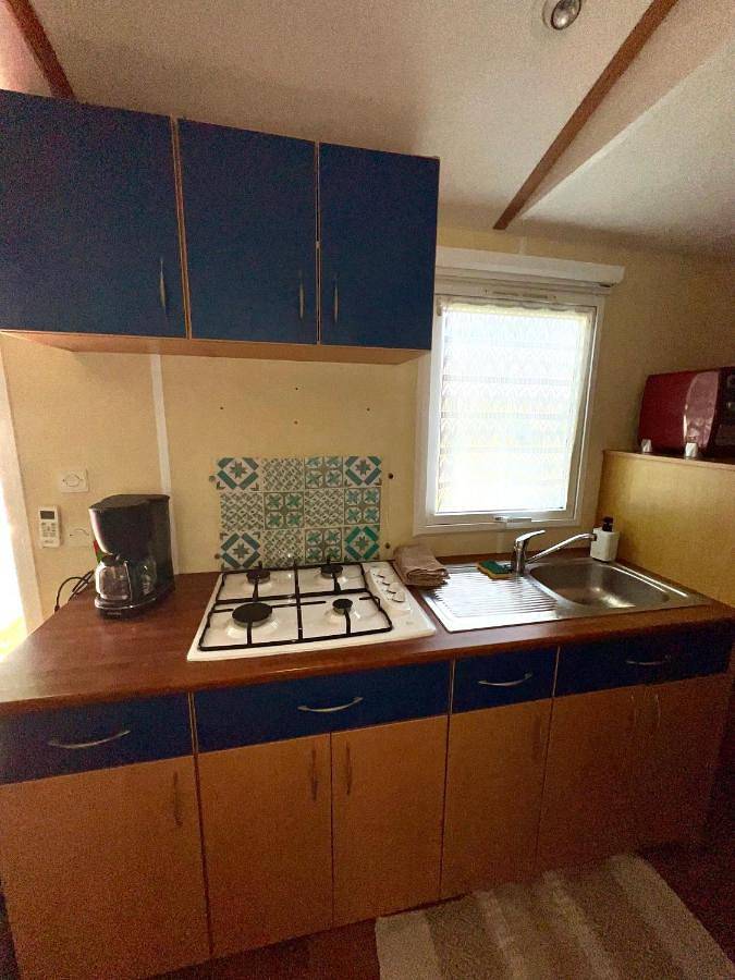 Camping pour 5 personnes, avec jardin ainsi que terrasse et piscine à Saint-Pierre-d'Oléron - 3