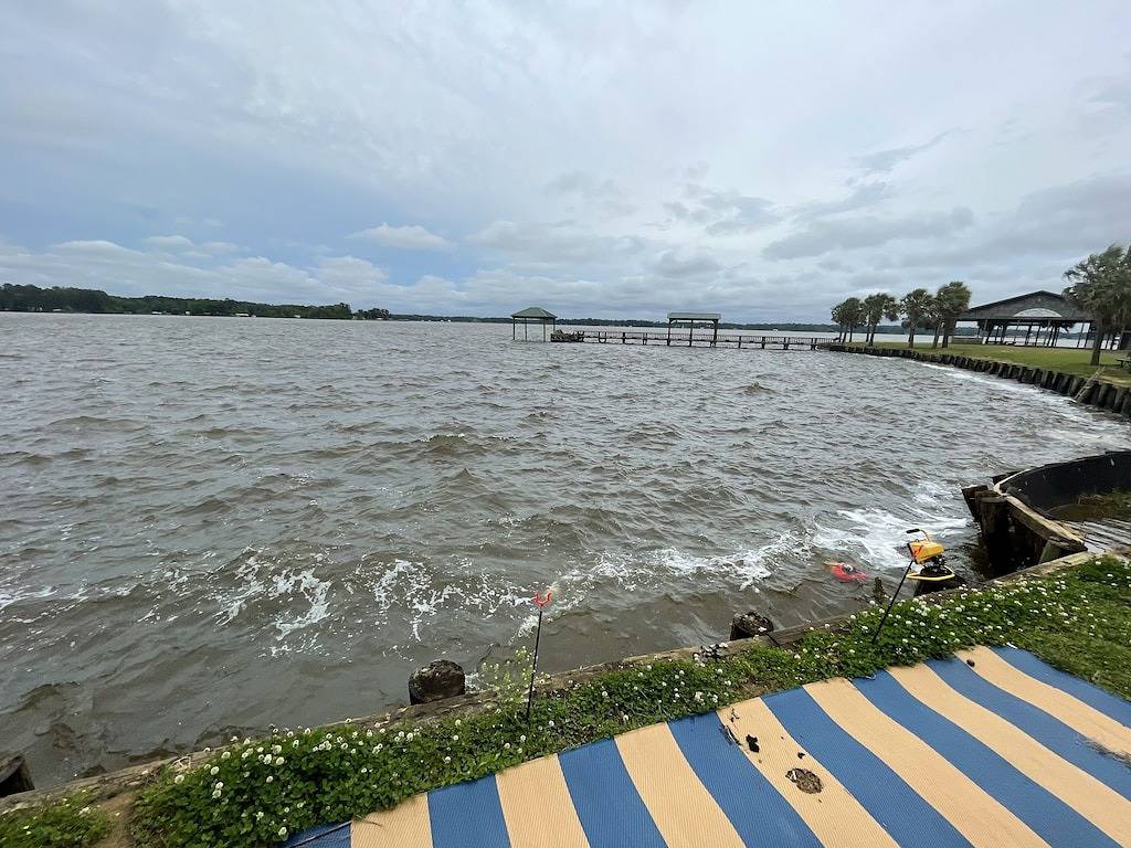 Mobile Home #71 at Tranquility Bay Resort in Zwolle (USA), Toledo Bend Reservoir