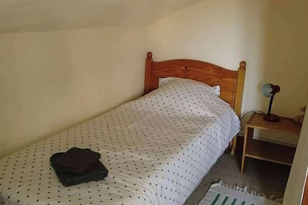 Cosy Traditional Gîte de Caractère in Foncine-le-Bas, Parc naturel régional du Haut-Jura