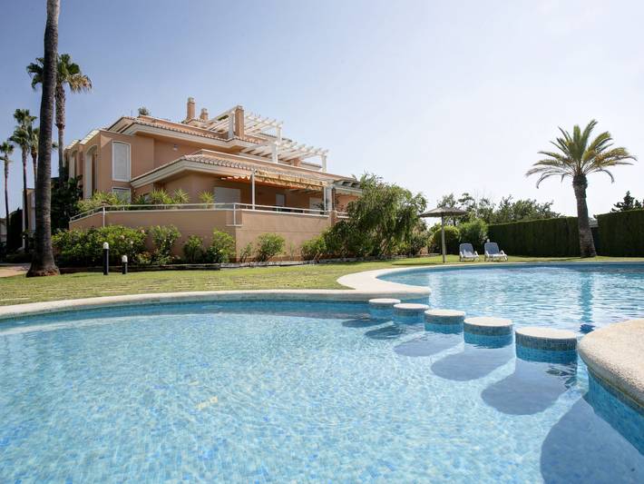 Holiday rental for 4 people, with Balcony and Terrace as well as Garden and Children pool in Oliva