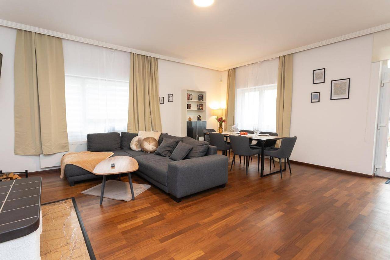Two-Bedroom Townhouse in Leipzig, Leipzig und Umgebung