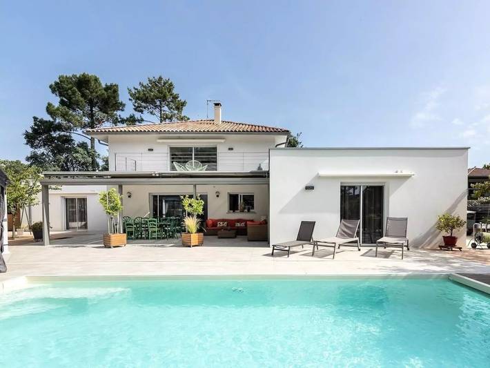Villa pour 10 personnes, avec jardin et piscine à Mimizan