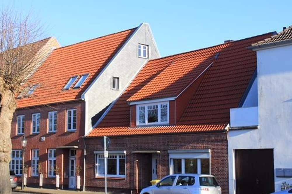 Ganze Wohnung, Ferienhaus Am Binnenhafen 1 - Ferienhaus am Binnenhafen in Friedrichstadt, Eider-Treene-Sorge