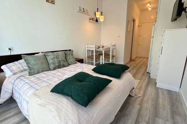 Ferieleilighet for 2 personer, med balkong, barnevennlig i Torrevieja