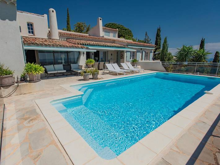 Location de vacances pour 13 personnes, avec jardin dans Les Issambres - 2