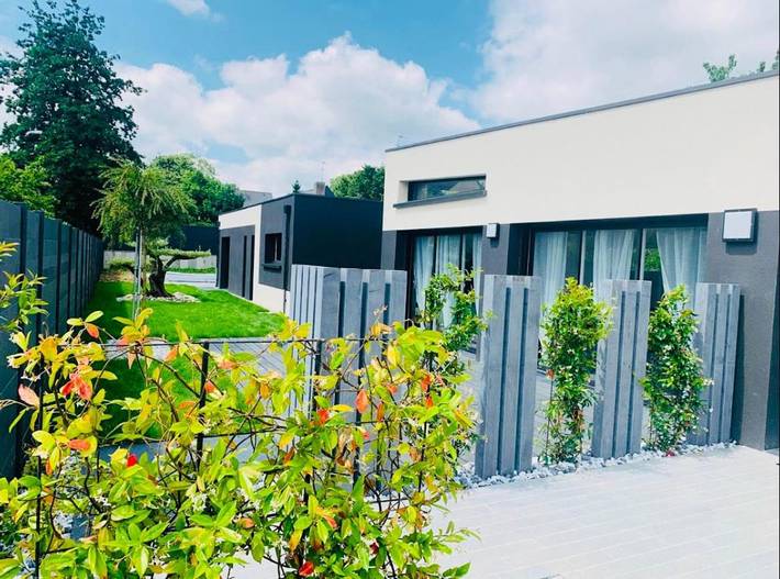 Villa for 10 people, with garden and pool - 1