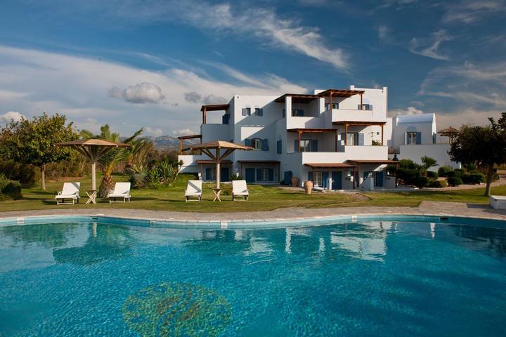 Holiday rental for 2 people, with Balcony and Garden as well as Pool and Sauna in Naxos