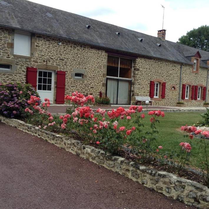 Gîte pour 4 personnes, avec vue sur le lac ainsi que jardin et vue dans Izé - 3