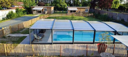 Gîte pour 3 personnes, avec piscine et jardin, animaux acceptés à Grues