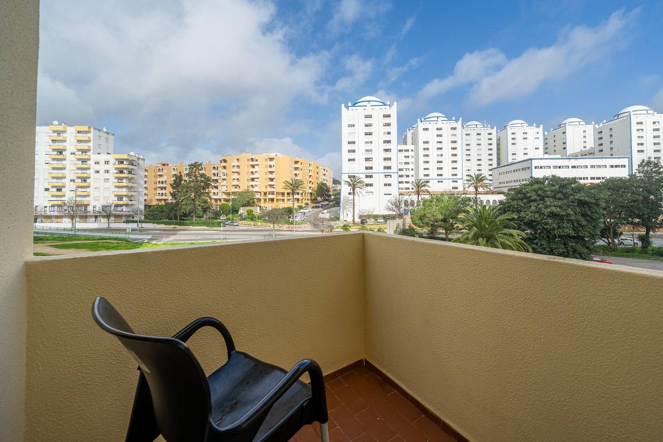 Ganze Wohnung, Apartment 'T2 Premium' mit Gemeinschaftspool, Wlan und Klimaanlage in Praia da Rocha, Portimão