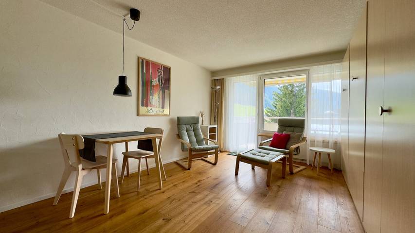 Vacation apartment for 2 people, with balcony and yard as well as view and sauna in Davos