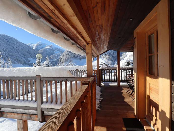Chalet pour 8 personnes, avec balcon dans Arêches