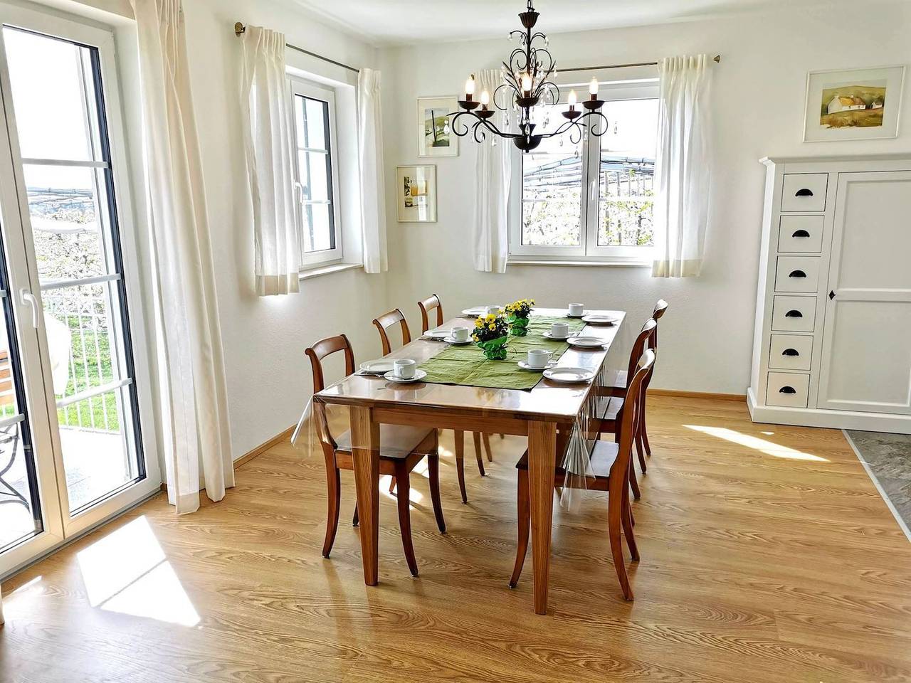 Landhaus Vogel - Lichtdurchflutete Ferienwohnung im Landhausstil mit Balkonen in Wasserburg (Bodensee), Bayerisch Schwaben