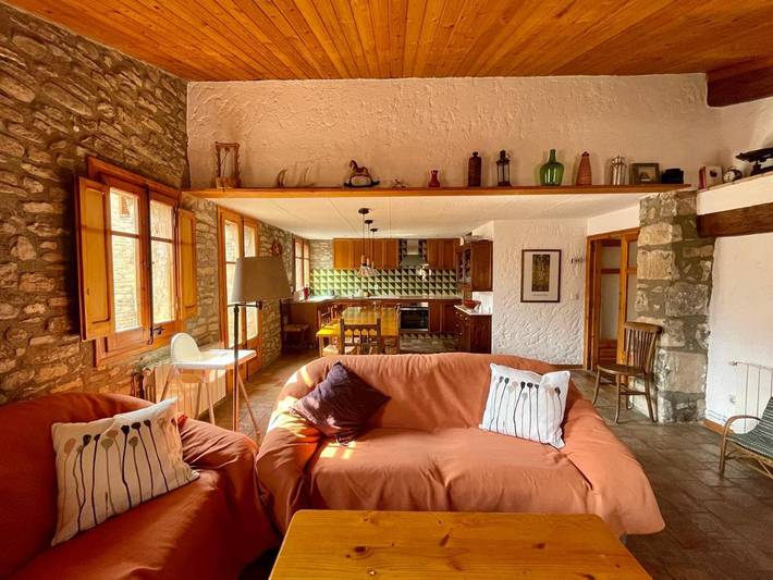 Casa rural para 8 personas, con balcón y vistas en Berguedà - 2