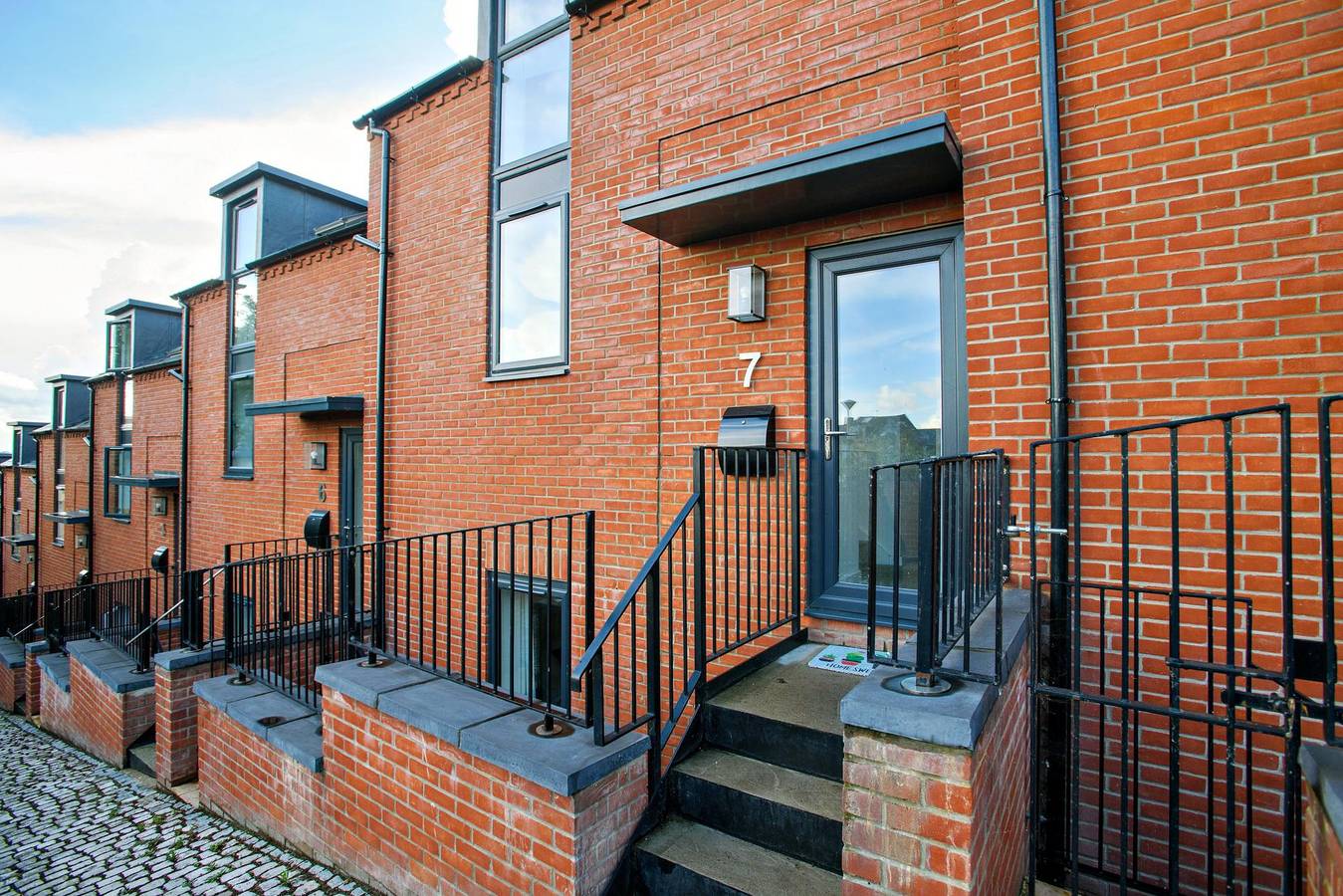 Airy Home | Free Parking | Walk to Bailgate - Pass the Keys in Lincoln, Lincolnshire