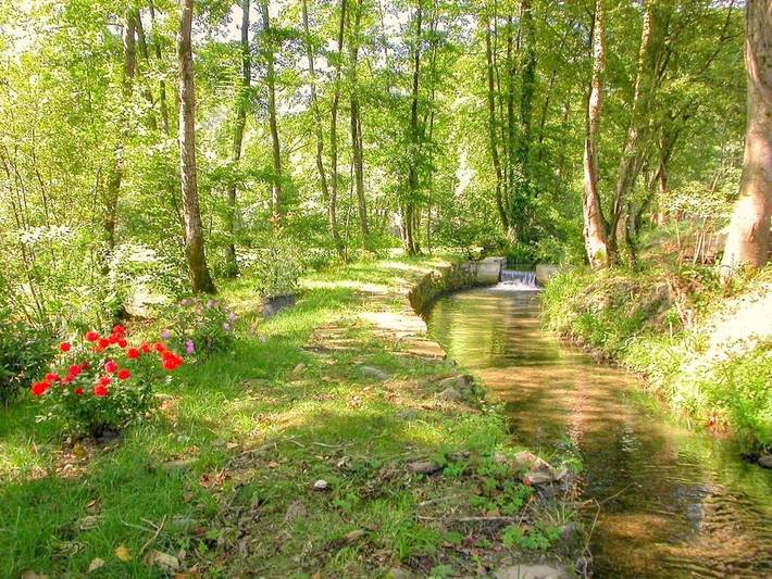 Location de vacances pour 4 personnes, avec terrasse et vue, animaux acceptés à Eysus - 2