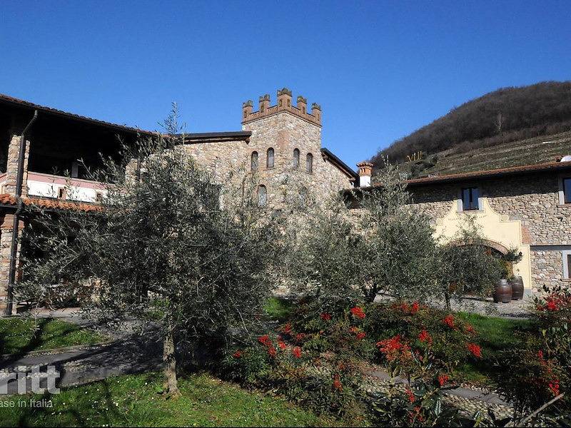 Tritt — Ferienwohnung für 6 Personen, umgeben von vielen Weinreben in Monticelli Brusati in Monticelli Brusati, Gardasee-Berge