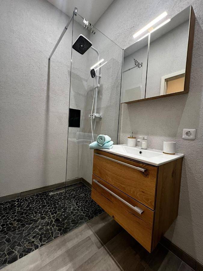 Holi Day Spa 2-Bett Zimmer App 3 in Berlin Waidmannslust, Berlin