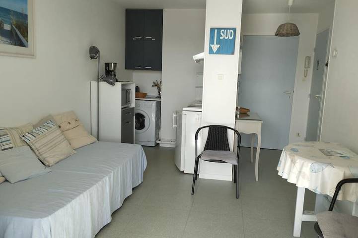 Gîte pour 3 personnes, avec piscine dans Plage Pontaillac - 2