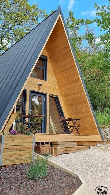 Tente pour 4 personnes, avec vue ainsi que jardin et terrasse dans l' Aude