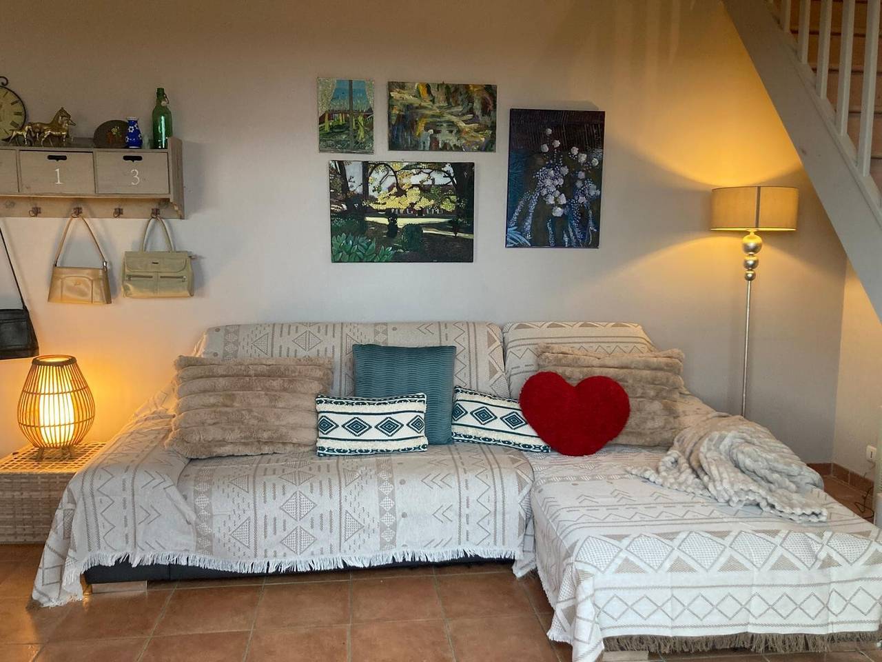 Gîte Piscine et Vue Imprenable avec Piscine Privée, Terrasse et Wi-Fi in Sainte-Camelle, Région de Carcassonne