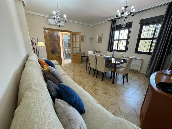 Location de vacances pour 8 personnes, avec vue et jardin à Linares - 2
