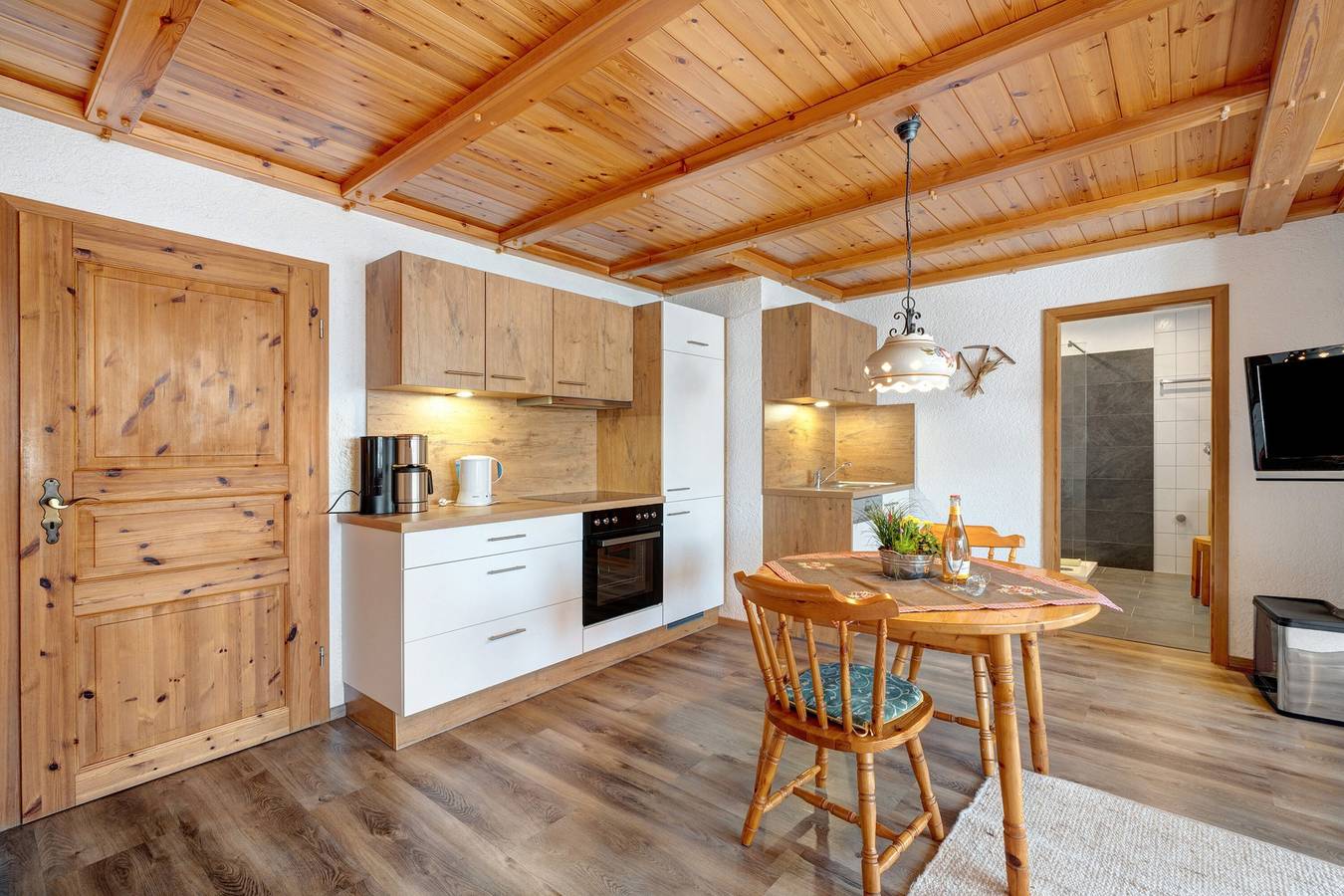 Ganze Wohnung, Ferienwohnung 'Kandelblick Mit 60qm' mit Bergblick, privater Terrasse und Wi-Fi in Furtwangen, Südschwarzwald