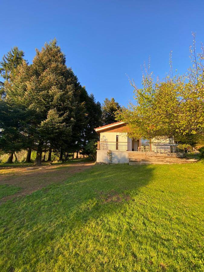 Gîte pour 6 personnes, avec jardin et vue à Boisset (Cantal)
