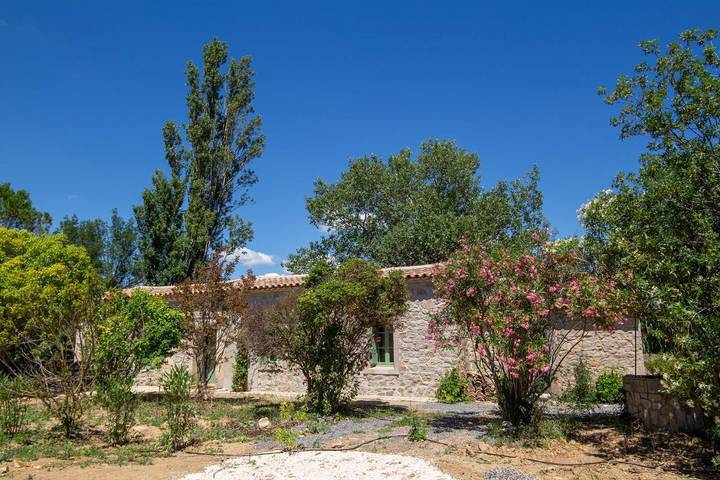 Location de vacances pour 7 personnes, avec piscine à Montagnac - 2