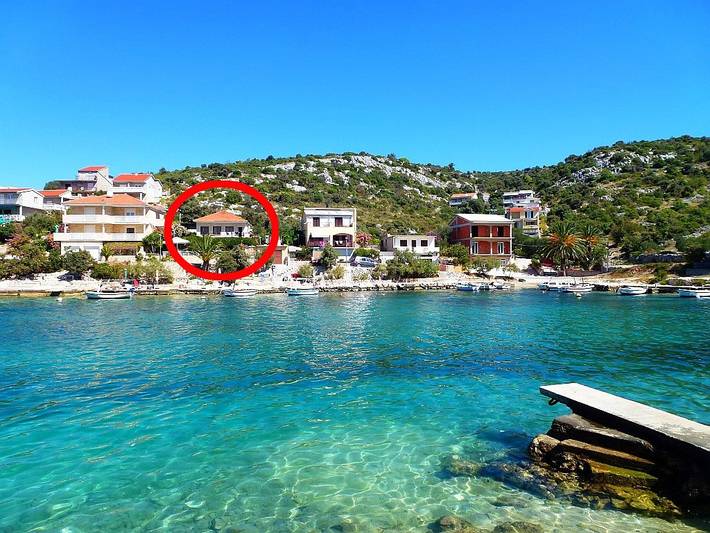 Ganze Wohnung, 1-Zimmer-Ferienwohnung am Strand Bucht Kalebova Luka, Rogoznica -a in Razanj, Šibenik-Knin