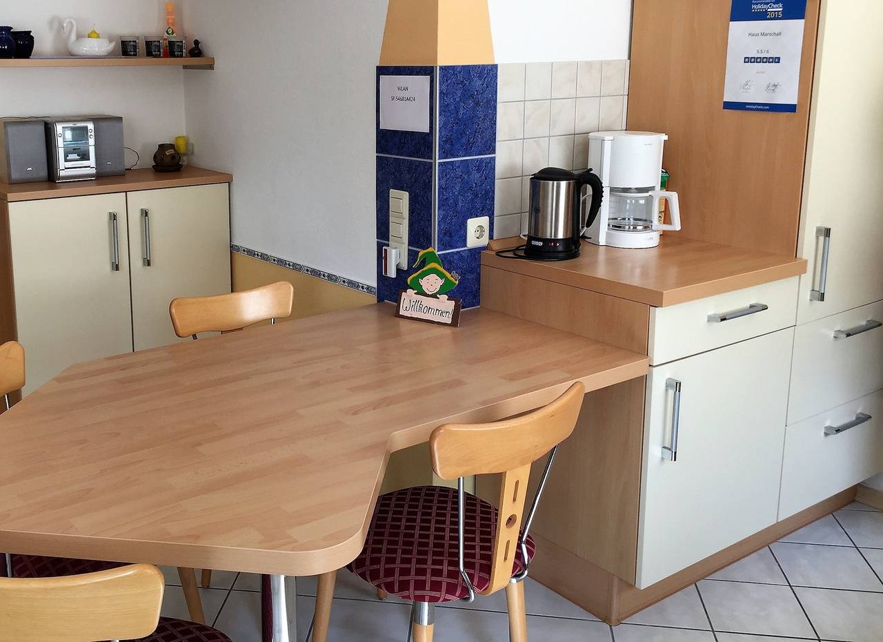 Apartamento vacacional entero, Apartamento de vacaciones para 5 personas con terraza in Tettnang, Region Bodensee-Oberschwaben