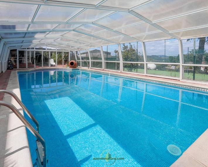 Casa rural para 20 personas, con Balcón y Jacuzzi además de Terraza y Jardín en Salceda de Caselas