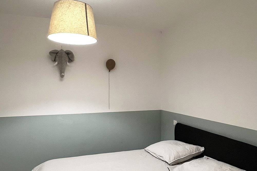 T5 villa with pool in Lahonce, Region de Bayona