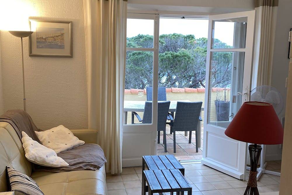 Geheel appartement, Studio de Charme Avec Terrasse in Sainte-Maxime, Draguignan en omgeving