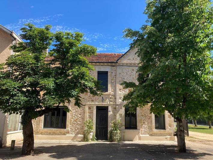 Chambre d’hôte pour 2 personnes, avec vue et jardin, animaux acceptés à Saint-Vite