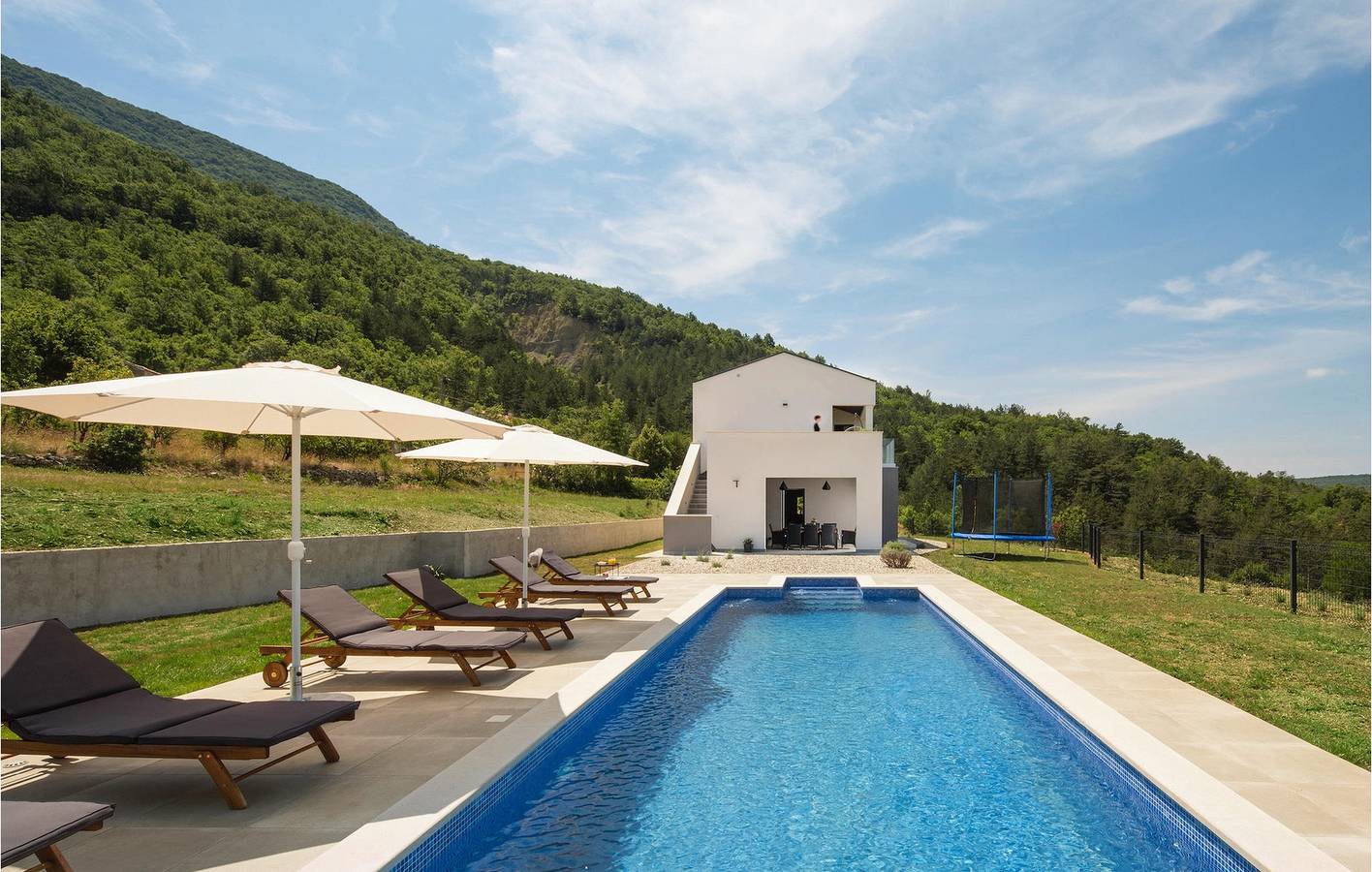 Modernes Apartment mit 2 Schlafzimmern und Pool in der Nähe des Stadtzentrums von Kozljak in Kozljak, Ostküste Istrien